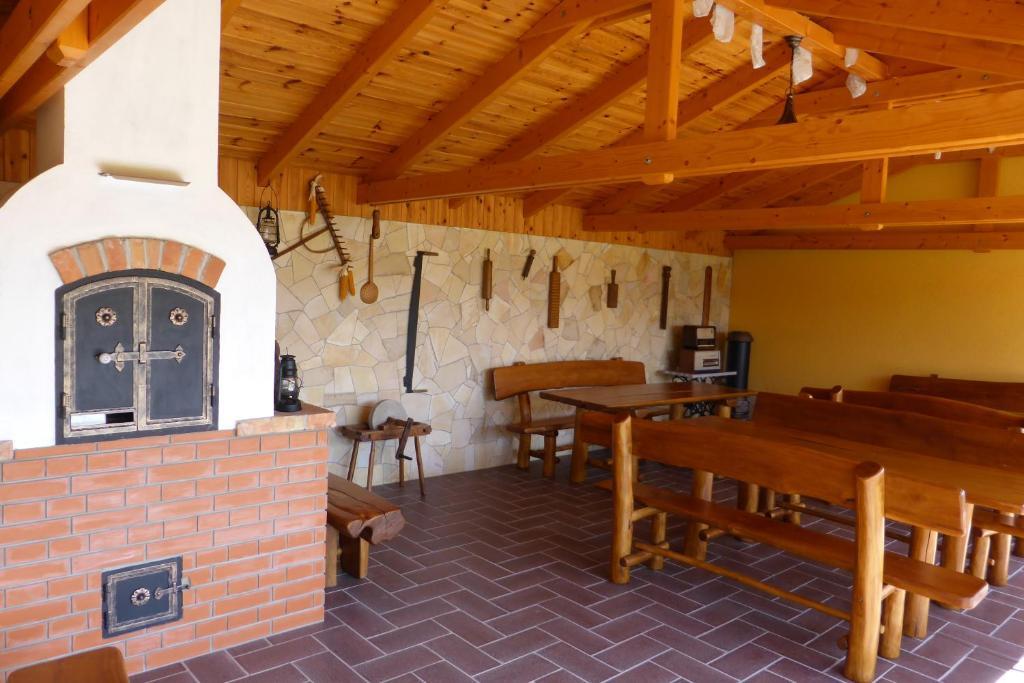 Napfeny Apartman Es Vendeghaz Egerszalók Buitenkant foto