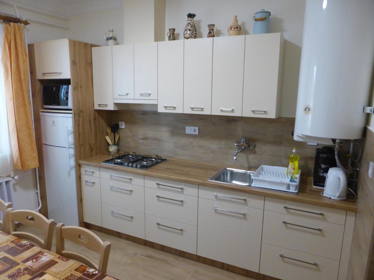 Napfeny Apartman Es Vendeghaz Egerszalók Buitenkant foto